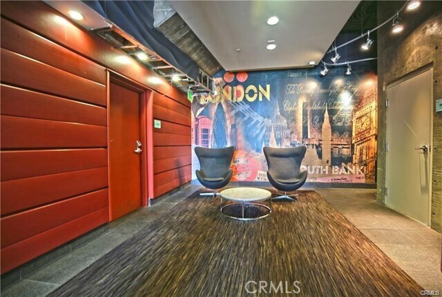 Photo - 133 S Los Robles Ave Unidad 405