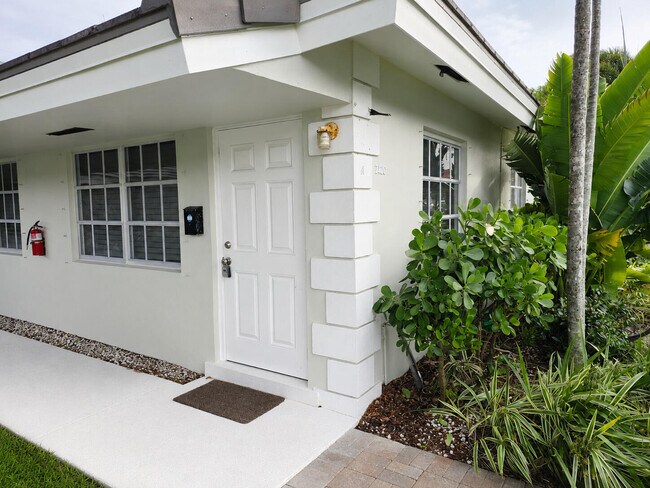 Photo - 2120 NE 41st St Unidad A
