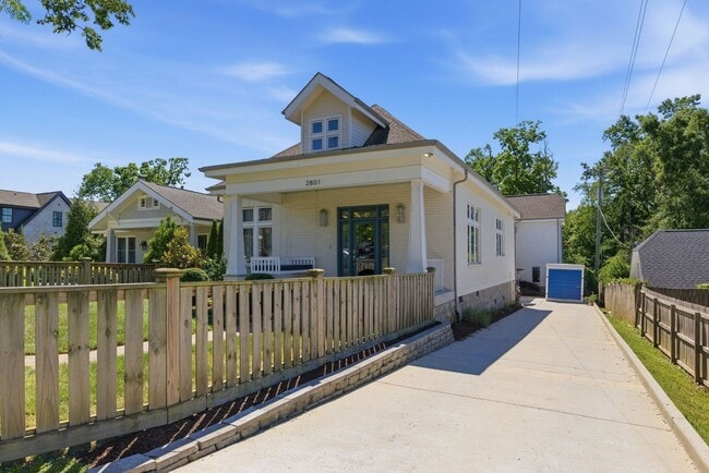 Photo - 2801 27th Ave S