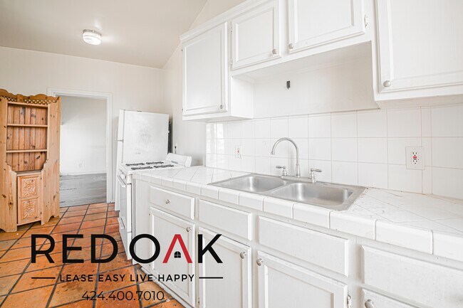 Photo - 835 S Oxford Ave Unit 301