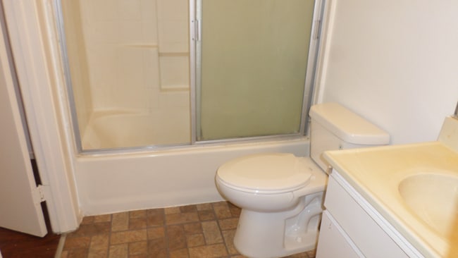 Photo - 5271 Huntington Dr N Unit 203