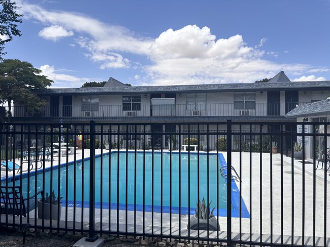 Desert Pearl Apartments - Desert Pearl Apartments