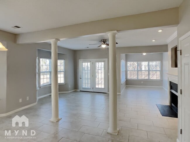 Photo - 115 Heritage Creek Way