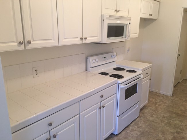 Photo - Natick Pines Apartments