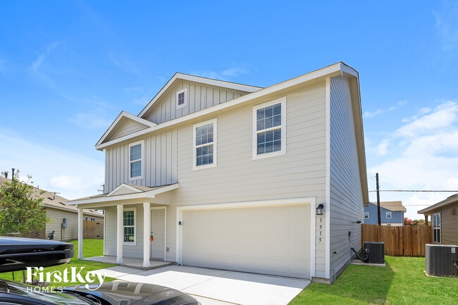 Photo - 1915 Morse Way