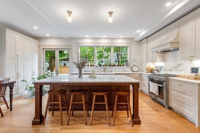 Photo - 12 Windermere Ave