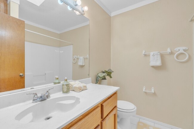 Photo - 1906 Lake View Dr
