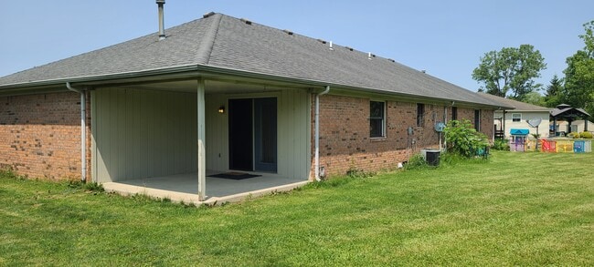 Photo - 1227 Hacienda Dr