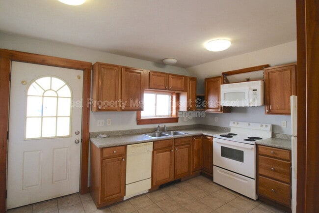 Photo - 34 1st St Unit Apt D