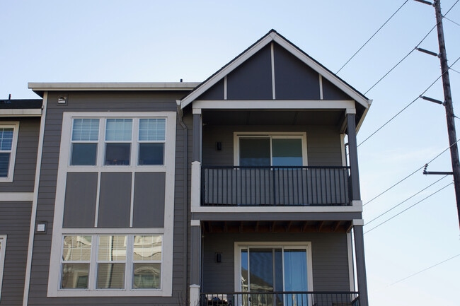 Photo - 17182 SW Appledale Rd Unit 405