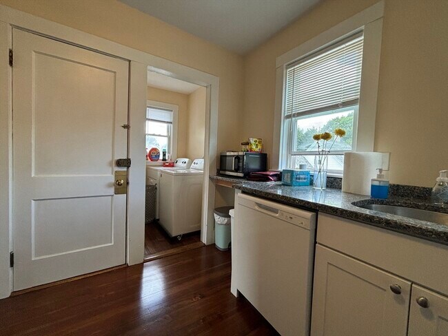 Photo - 109 Birch St Unit 3