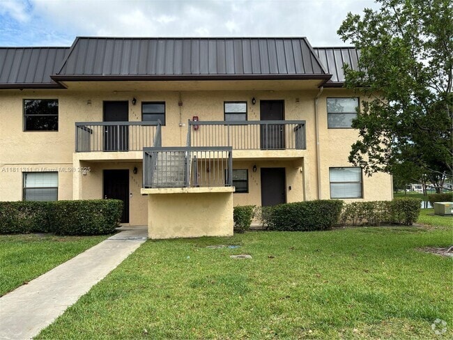 Building Photo - 9230 NW 1st St Unit 206 Rental