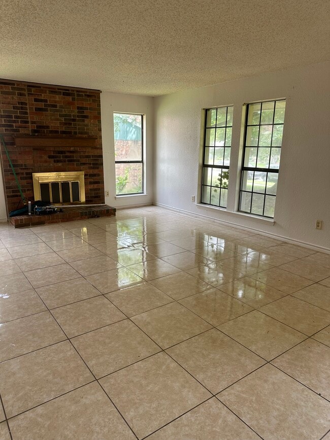 Photo - 1513 Lavendale Ln
