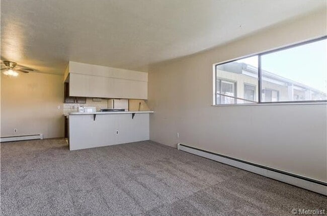 Photo - 645 Manhattan Pl
