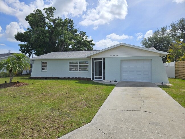 Building Photo - Seasonal Short-Term Pet Friendly 3 Bedroom 2 Bathroom Home in Venice East!