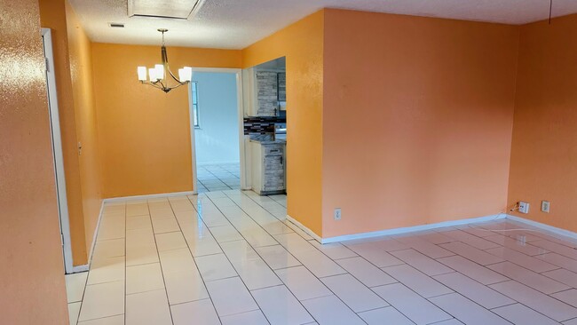 Building Photo - 3876 Kirk Rd