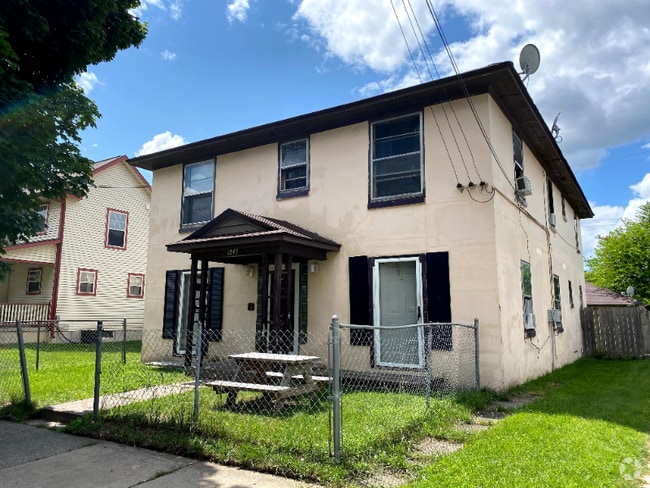 Building Photo - 1245 Euclid Ave SE Unit 1 Rental