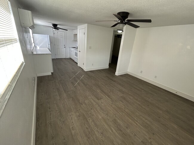 Photo - 5446 Lisa Cir Apartments