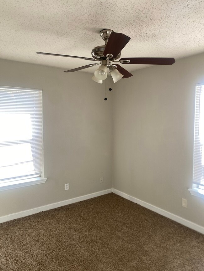 Photo - 3815 Lovingood Dr