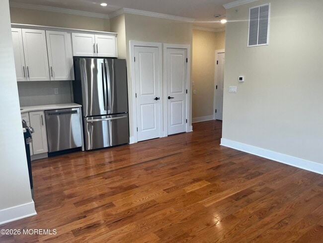 Photo - 2419 Bridge Ave Unit 201