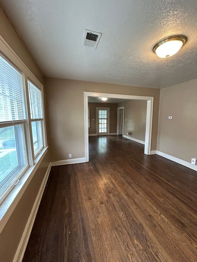 Photo - 5405/5407 Harrison St. Unit 5405 Harrison St. 2F