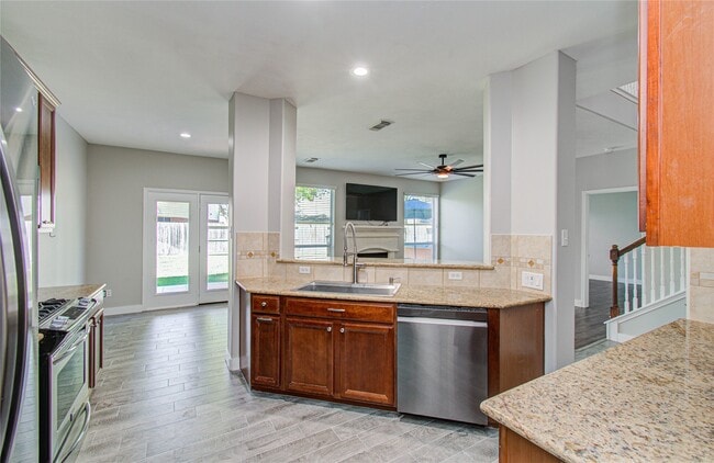 Building Photo - 6814 Summer Bridge Ln