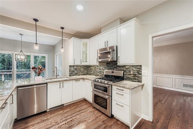 Photo - 5155 Courton St