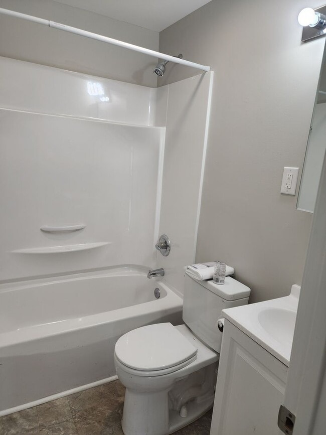 Photo - Updated and Remodeled 2 Bedroom, 1 bath in Desirable Location!