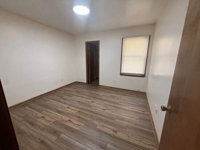 Photo - 1282 Jaclyn Ln