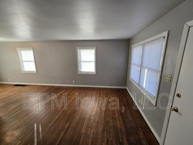 Photo - 241 Madison St