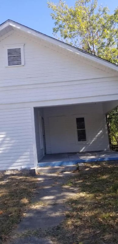 Photo - 641 N Broadway Ave