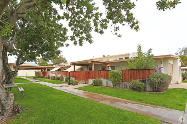 Photo - Washington Street Apartments