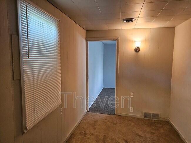 Photo - 107 Titus Ave