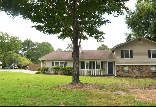 Photo - 1495 Haynes Ct SW