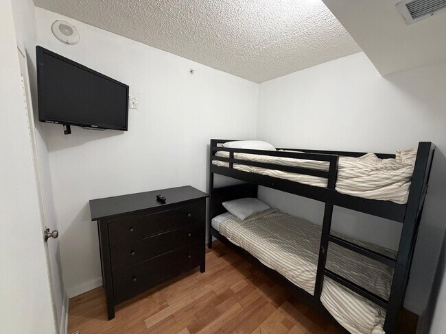 Photo - 5601 Collins Ave Unidad SI ID1475832P