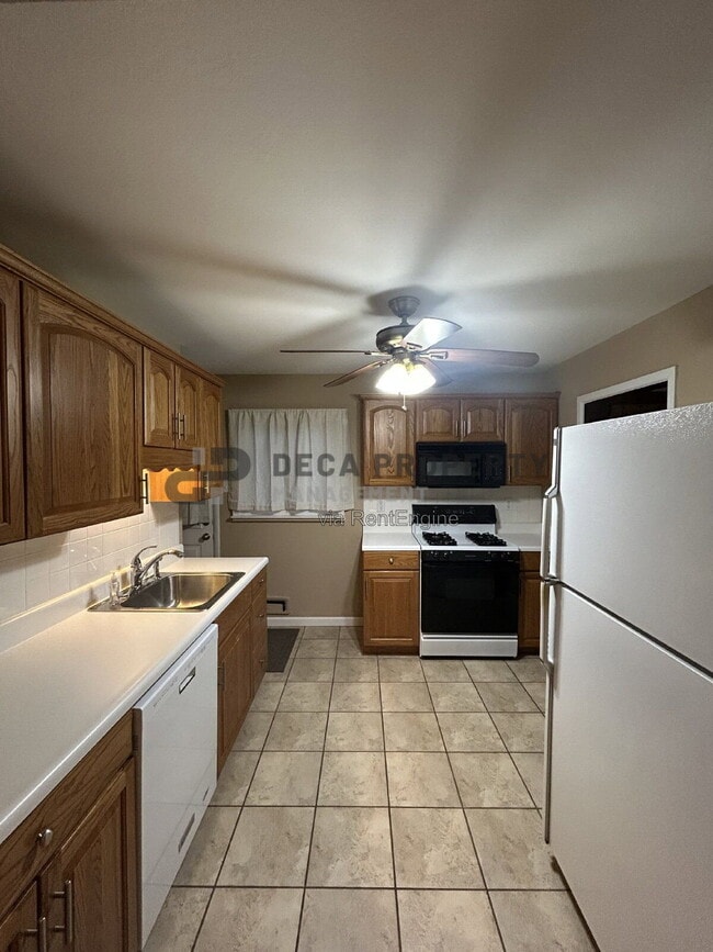 Photo - 6405 Kingsway Dr