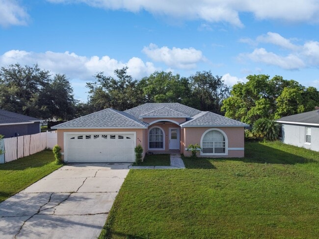 Building Photo - 4 Bedroom Home Now Available