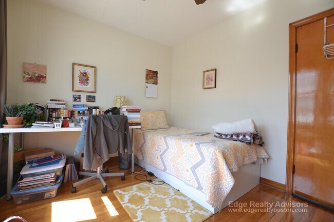 Photo - 62 Glencoe St Unit 1