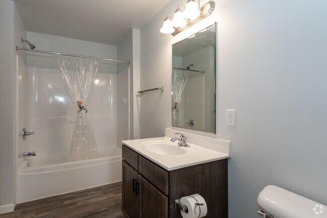 1BR, 1BA - 660SF