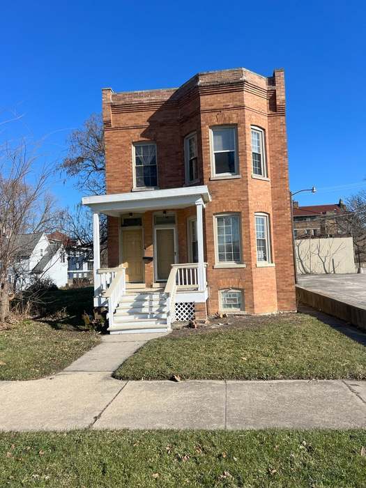 Photo - 1343 Vincennes Ave Apartments Unit 2