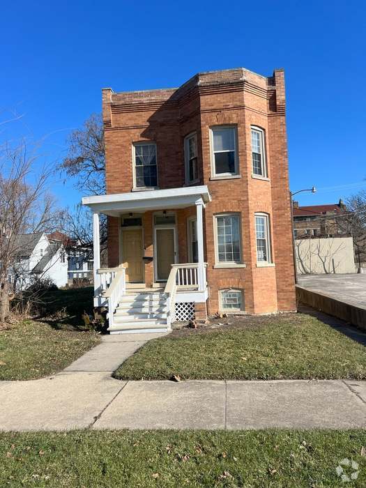 Building Photo - 1343 Vincennes Ave Unit 2 Rental