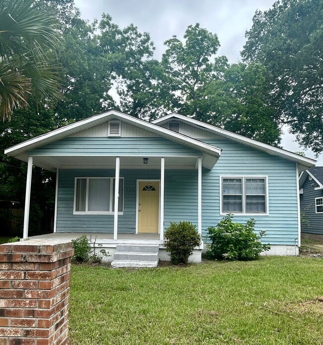 Building Photo - Available in Dec! Not able to show until Dec.