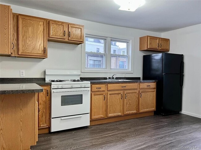 Building Photo - 80 South St Unit 201 Rental