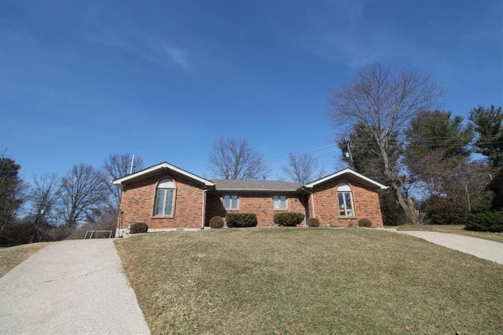 Front - 605 Buckingham Ln (Lexington, KY)