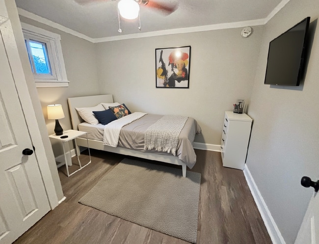 Photo - 1552 Manchester Ave