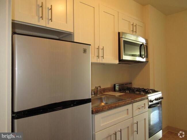 Building Photo - 604-36 S Washington Square Unit 113 Rental
