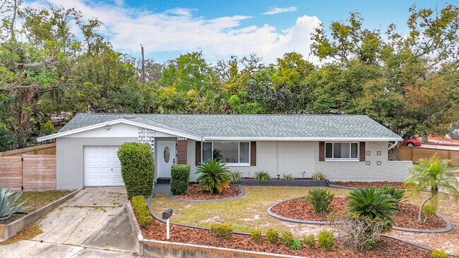 Building Photo - 6772 113th St Rental