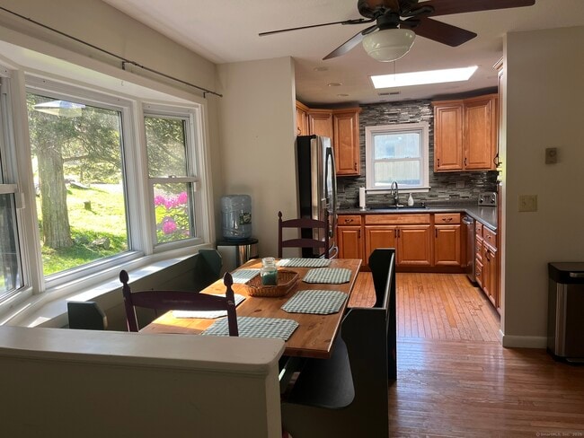 Photo - 18 Pinewood Shores