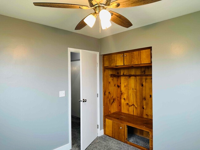 Photo - 37 Twinbrook Ct