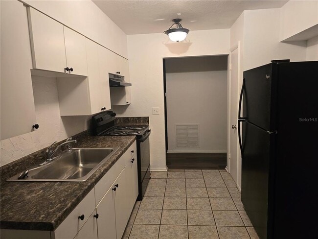 Photo - 940 Osborne Dr